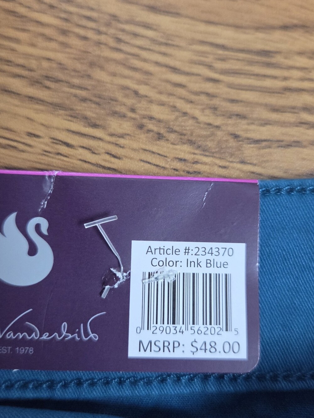 NWT Amanda 2.0 By Gloria Vanderbilt Ink Blue Size 16 Short Pants - Picture 6 of 12